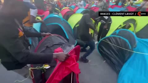 Paris: Hundreds of illegal migrants set up camp at the Palais-Royal Square, demanding free housing