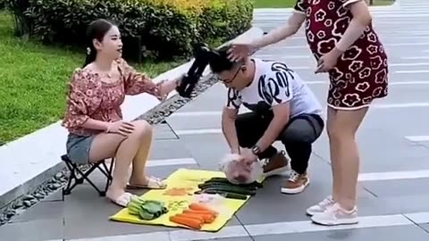 Dusre ki madad kaise karen is video mein