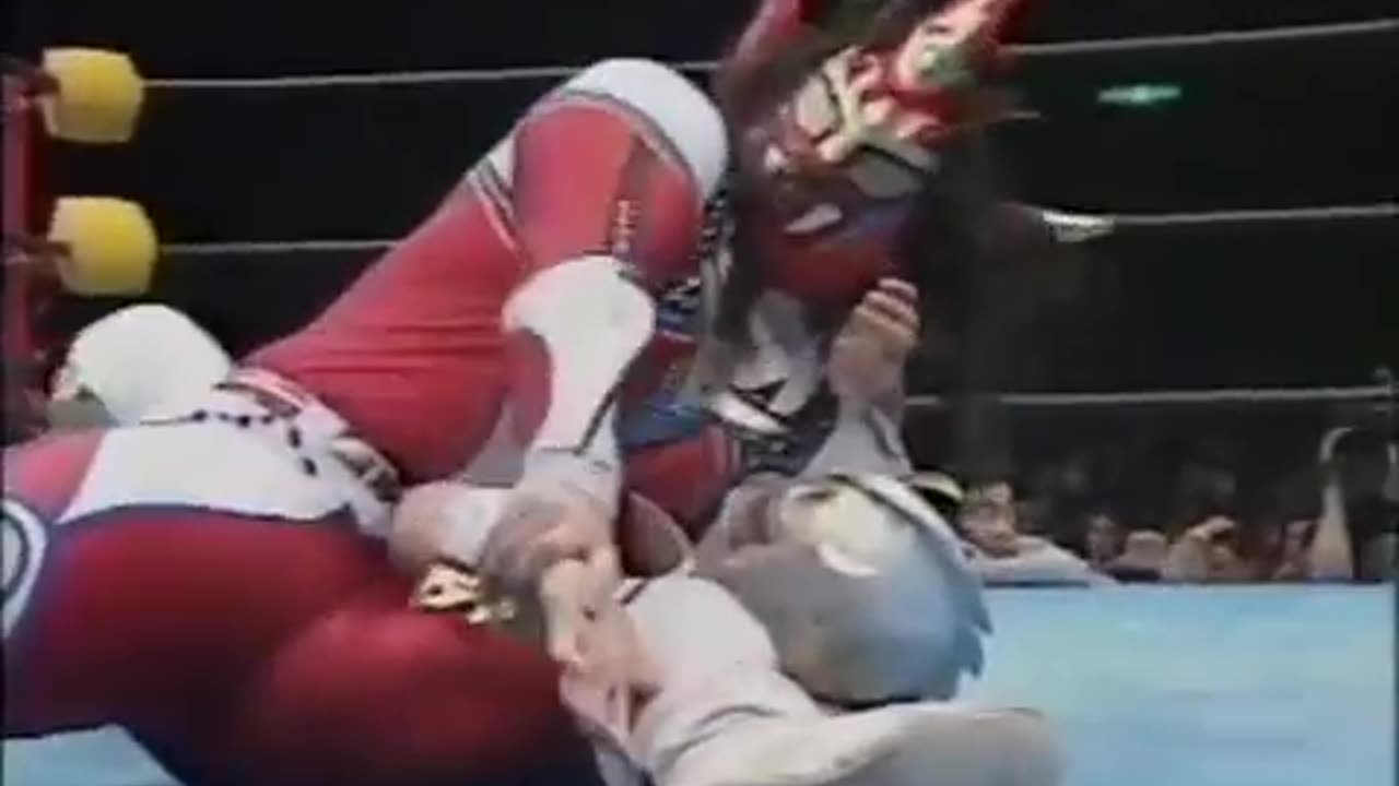 (1995.12.13) Jushin Liger vs Ultimo Dragon - WAR