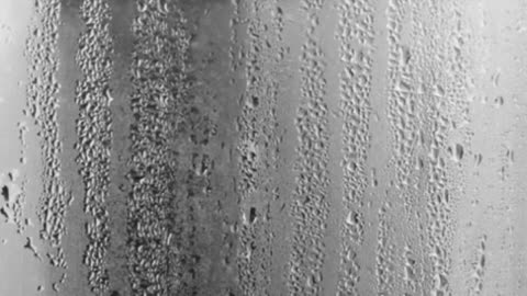 La relaxation de le douche chaude