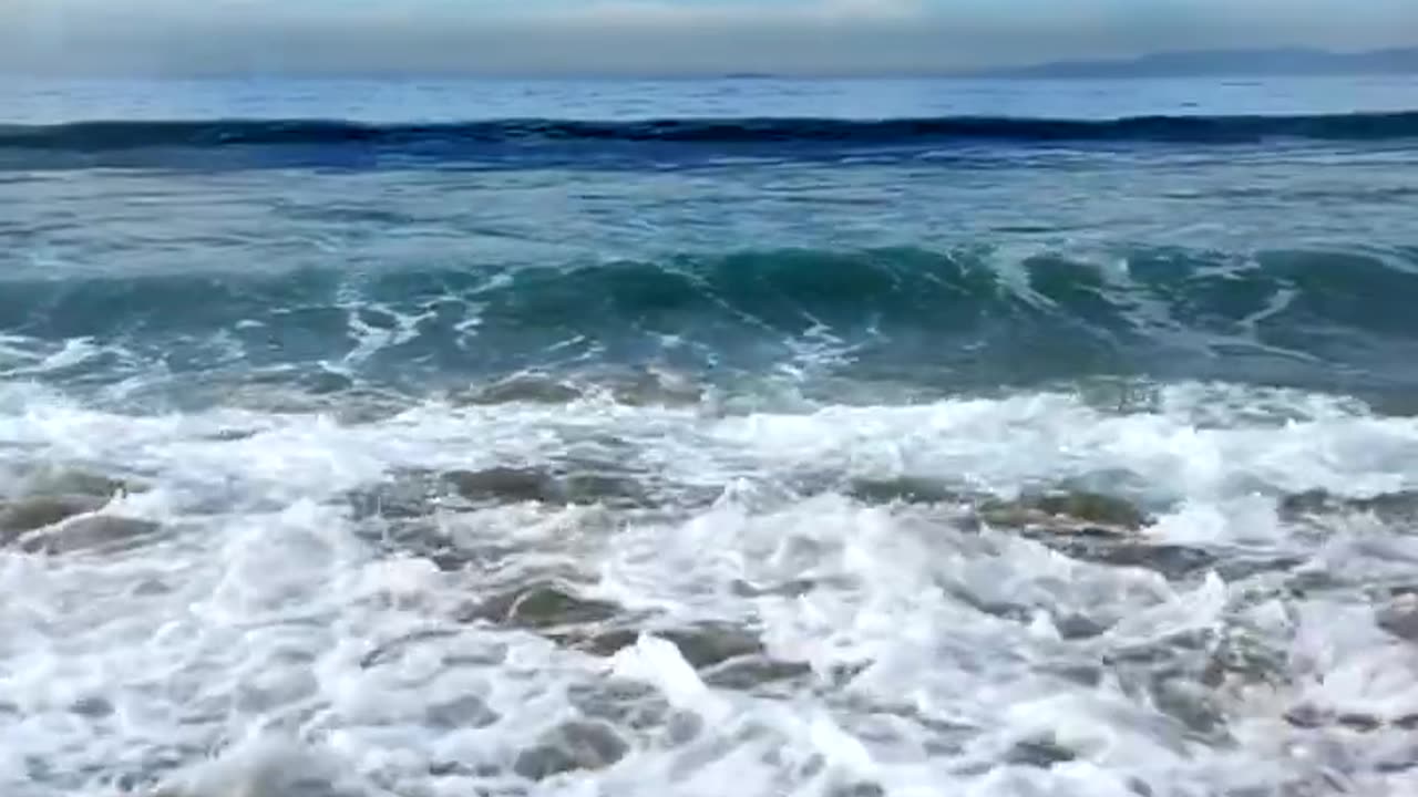 Gorgeous Beach Day! | Relaxing Ocean Wave Sounds