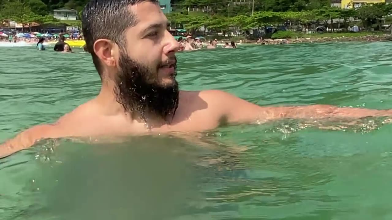 Curtindo uma tarde na praia de Quatro Ilhas, Bombinhas - SC | Som Ambiente