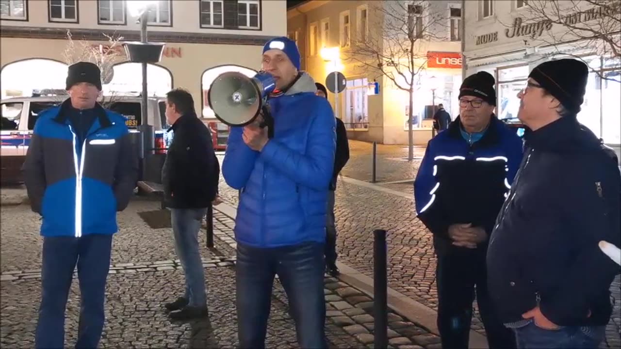 JENS WÜRTENBERGER - KAMENZ, Markt, 20 02 2023 - Bürgermegafon nach MONTAGSSPAZIERGANG - ENDE