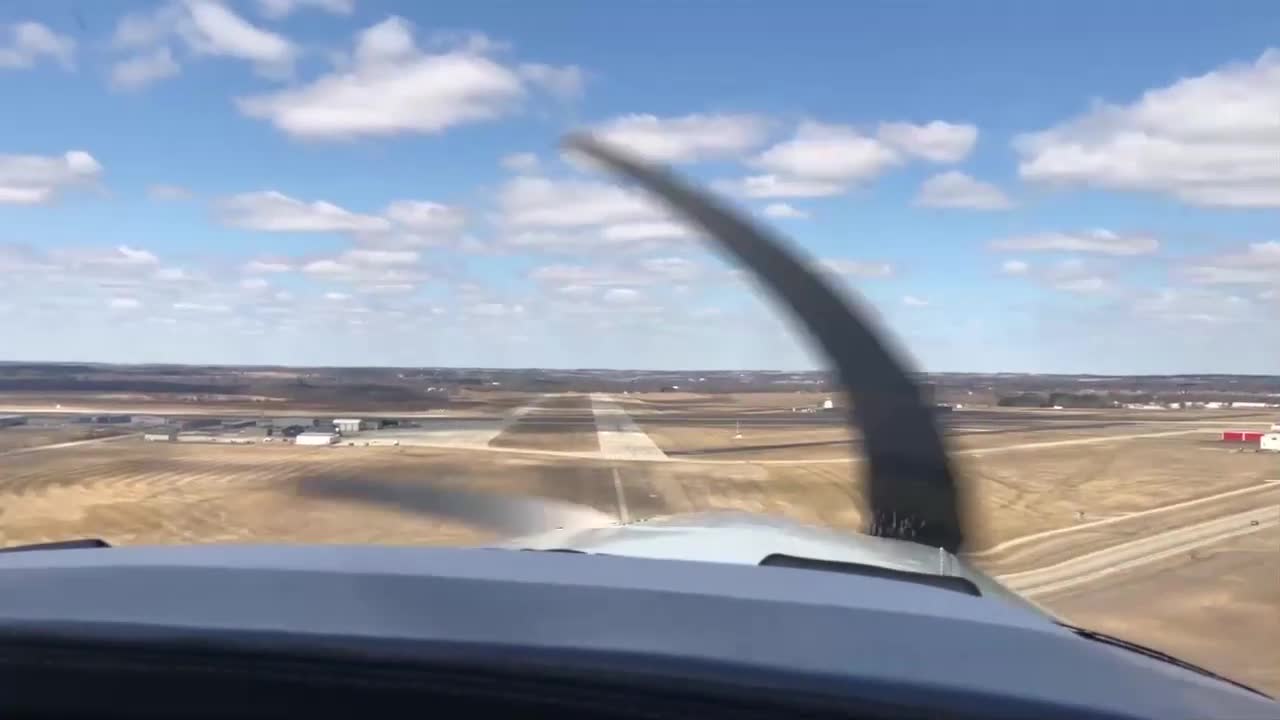 Piper Comanche 250 Go Around at Janesville Wisconsin