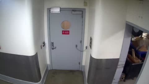 6128RHOBSBRSBST4Stairwell4_2021-01-05_07h00min00s517ms.mp4