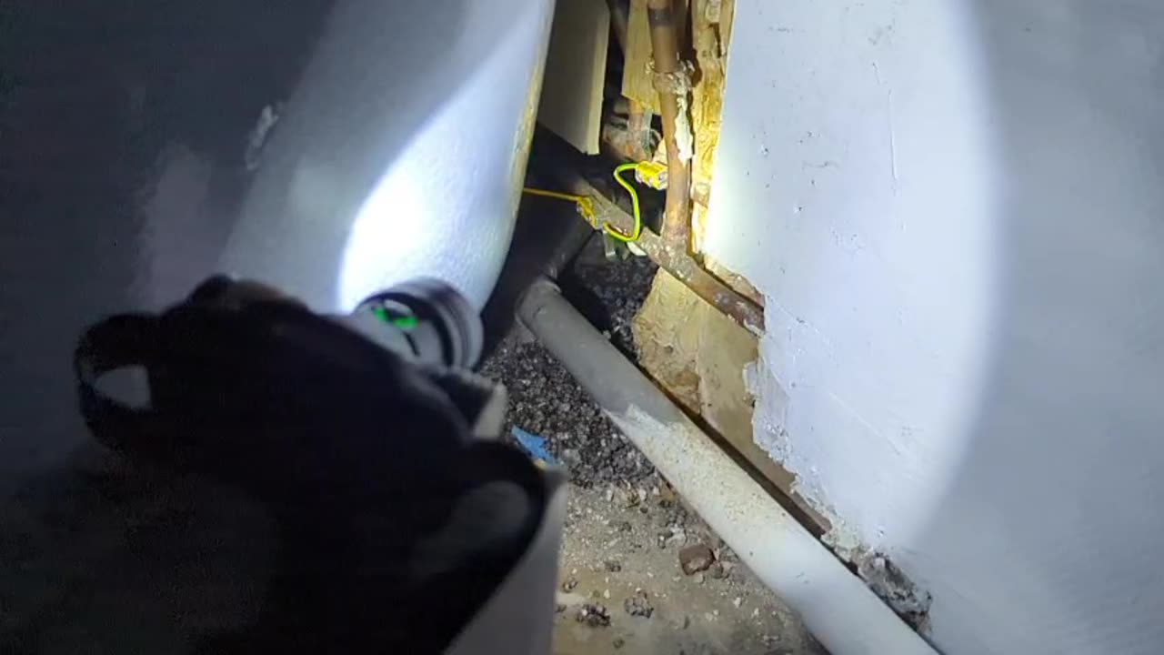 2023-04-28 (4) - débouchage de tuyau - Twitch Decheterie