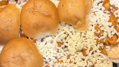 Cheese chicken bun