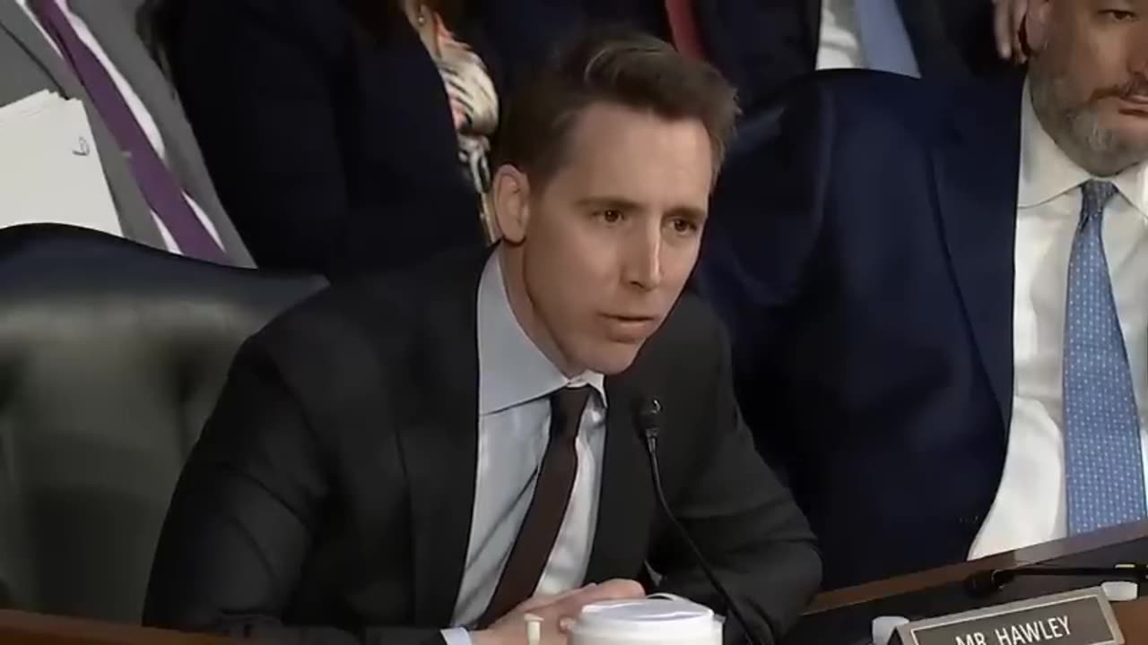 'WHY DIDN'T YOU RAID BIDEN?' Josh Hawley HAMMERS Merrick Garland Over RIDICULOUS 'Mar-a-Lago Raid'