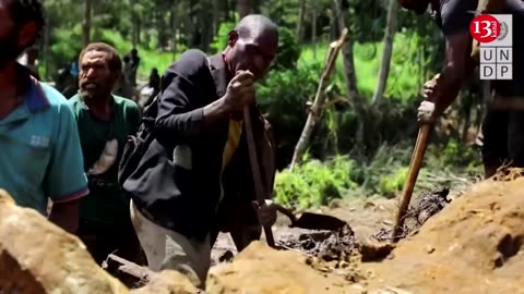Thousands feared buried under landslide in Papua New Guinea