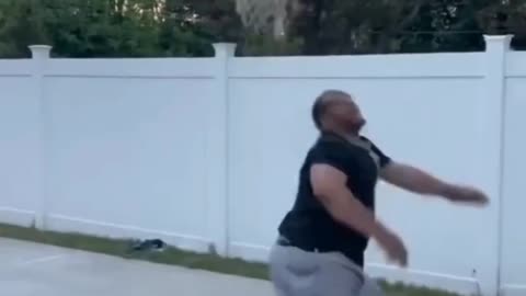 😂