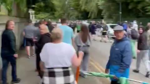 🚨 Coolock protesters have left the place of protest and are heading for the