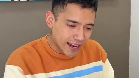 Mándale el video a tu amigo o amigo mozo o moza