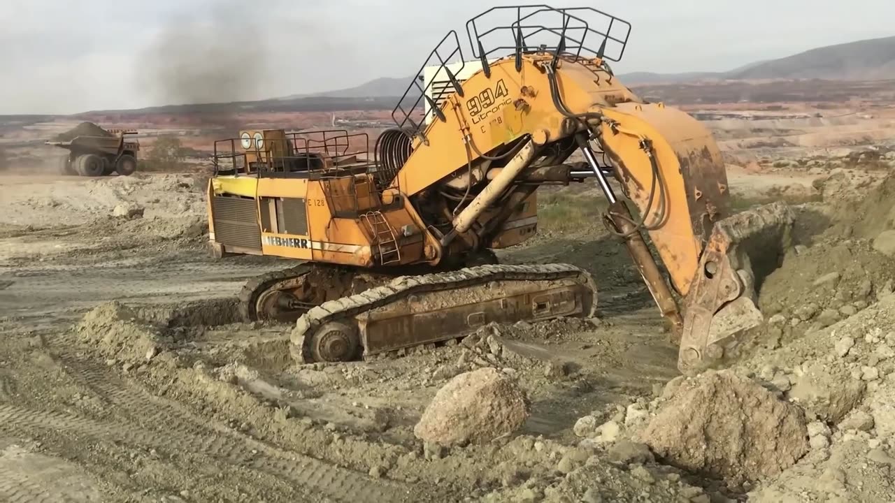 Big Excavators, Wheel Loaders, Bulldozers, Heavy Transports,Segment[11]