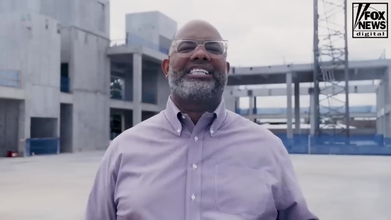 Rooftop Revelations: Pastor says he's never doubted his freedom as an American
