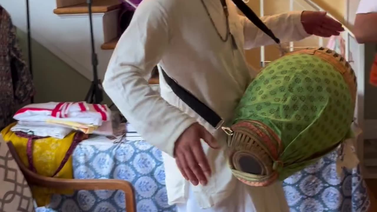 Kirtan at “Mantra central” Bhakti yoga studio in Syracuse, New York July 2024