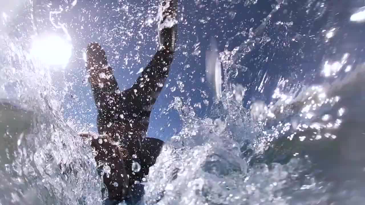 Surfer Fails To Catch A Wave