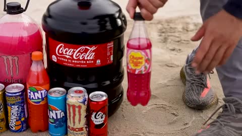 Giant Coca Cola & Big Monster,Chupa Chups, Mtn Dew, Fanta, Mirinda and Mentos soda mix Underground2