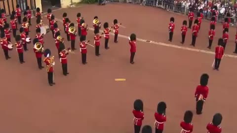 Royal Guards play the US National Anthem