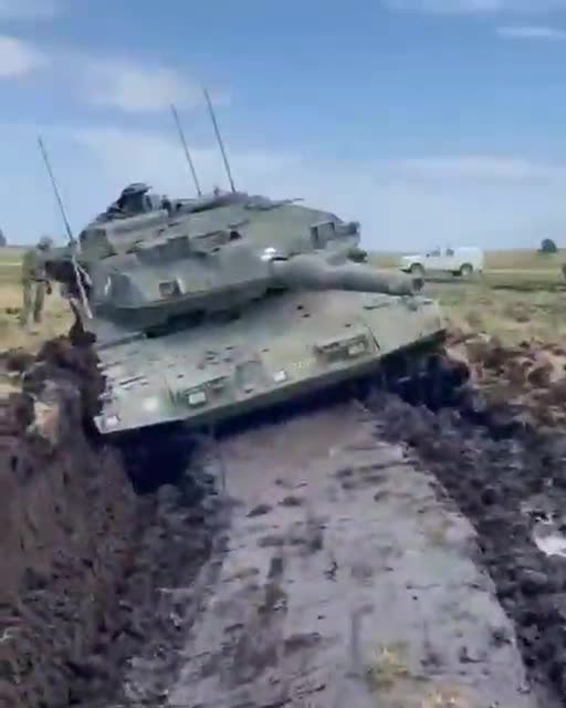 New tanks for Ukraine are in trouble..