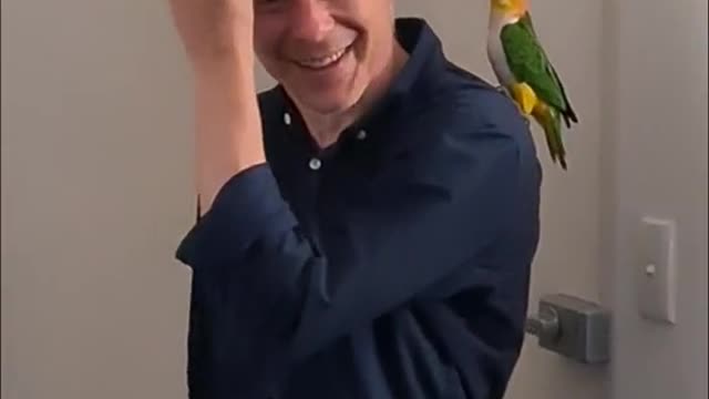 cant blame the birds. dad is cutie.