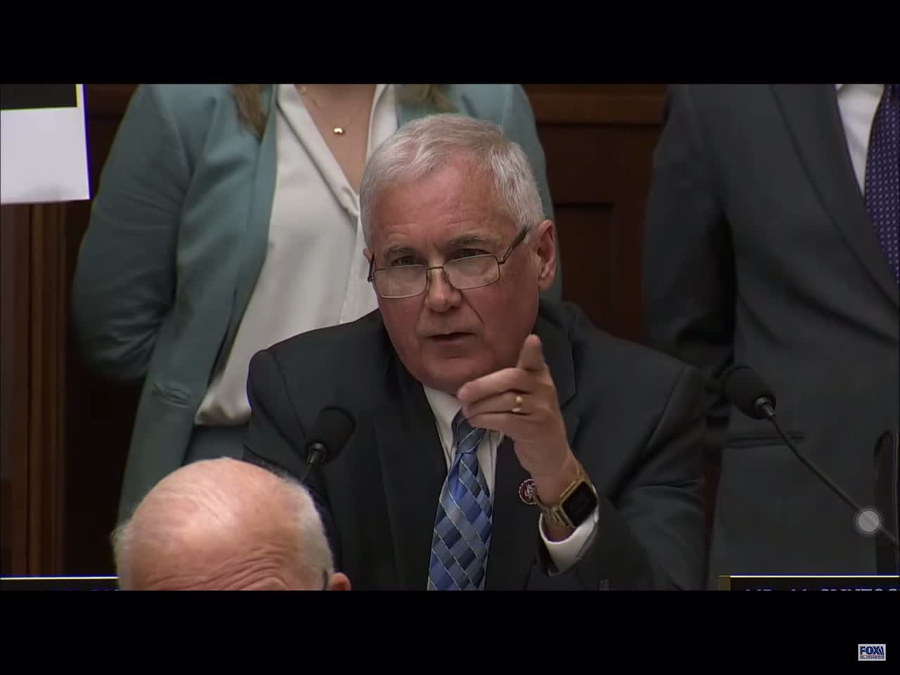 RepMcClintock ask Secretary Mayorkas letting millions of illegal aliens into the country benefits the US.