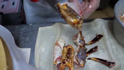 New York City Food - GIANT ALASKAN KING CRAB + LEMONGRASS BEEF STEAK Park Asia Seafood NYC-18