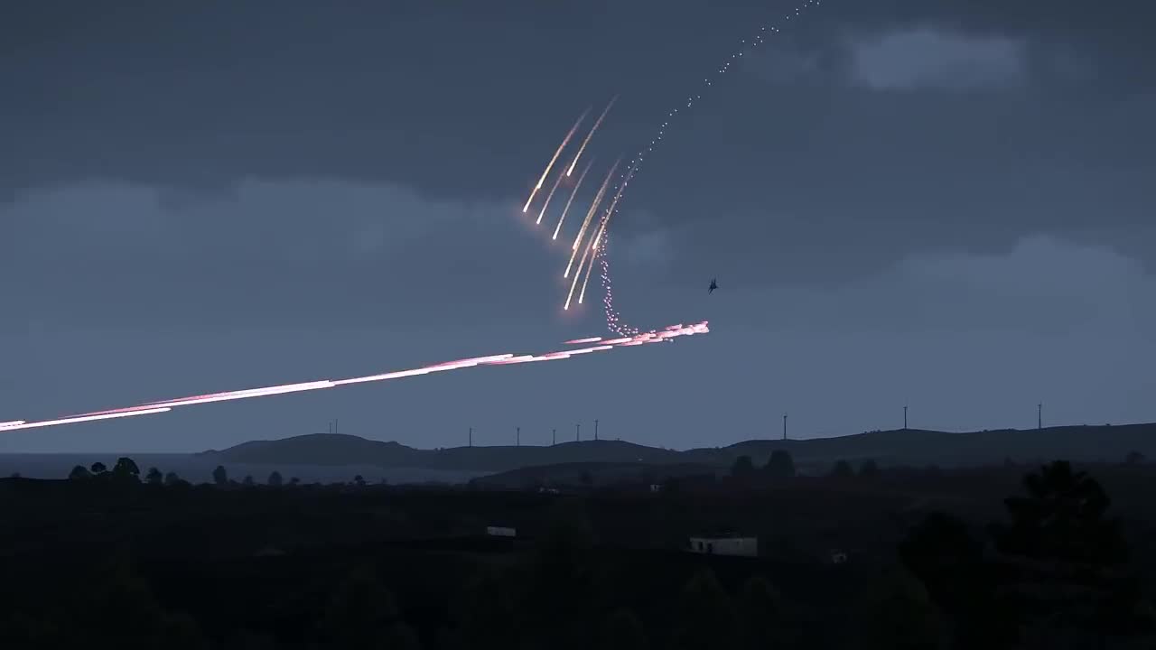 MiG-29 in Action vs C-RAM - Phalanx CIWS - C RAM - Tracer Firing - Simulation - ArmA 3