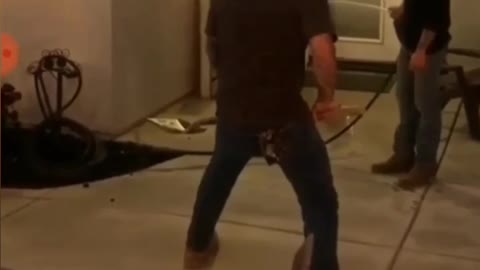 3 Men vs 1 Rat