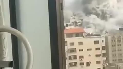 Israeli Airstrike Islamic University Complex in Gaza