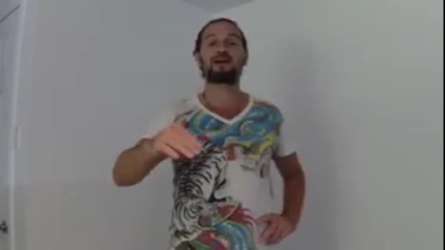 FlashInfo Rock policier «99.9% des citoyens sont sous hypnose....... ( Vidéo complet )
