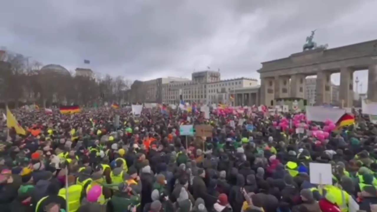 A large demonstration of German farmers in Berlin #shorts