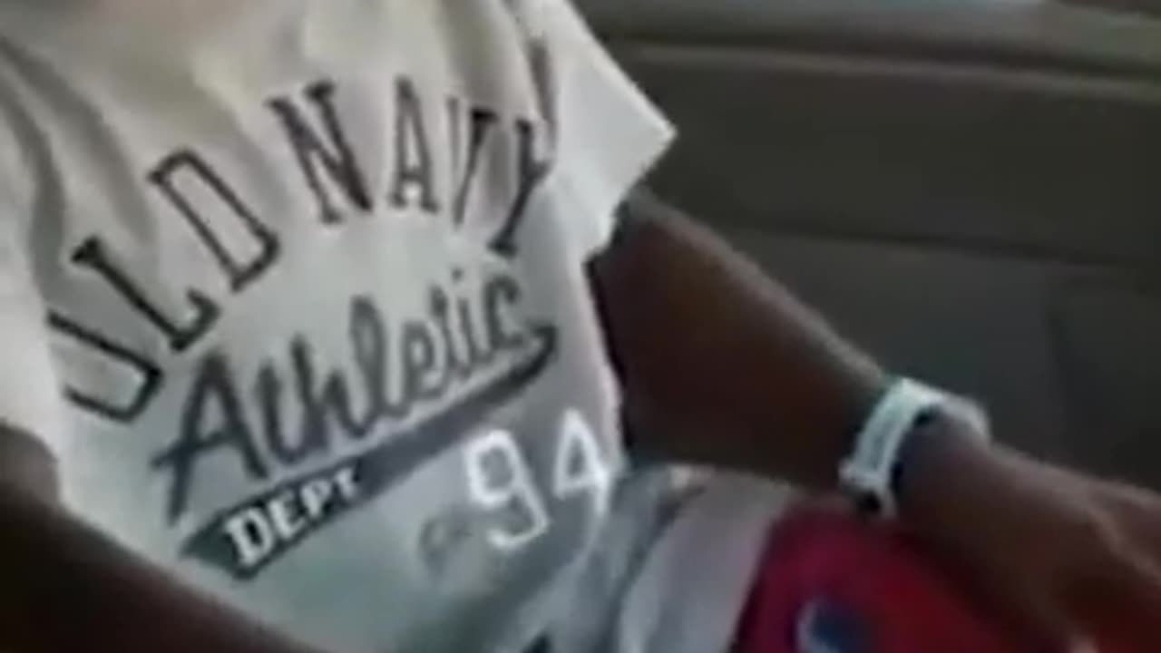 Funny 🤣 kid laughing in a car vine || full 4k memes