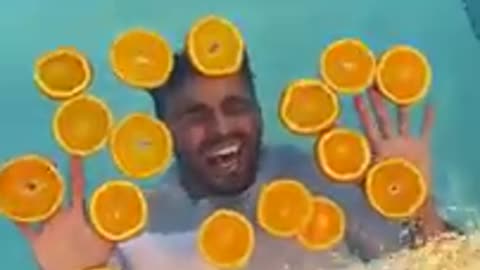 🍊😁🍊 I AM SURROUNDED BY ORANGES 🍊😁🍊 Photography Tutorial in #Shorts by youneszarou
