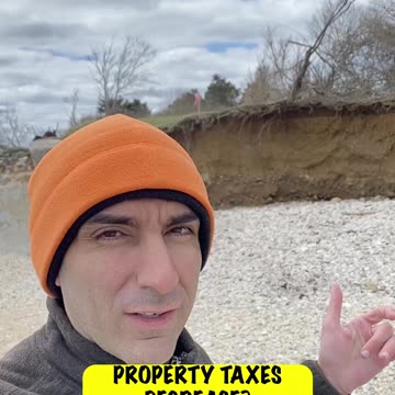 WOULD YOU WANT TO LIVE ON THE WATER? #explore