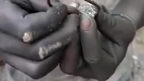 Electrically charged stones discovered in the Congo, Africa