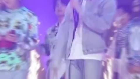 BTS🤩