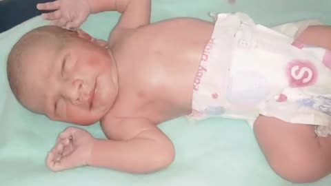 Say mashallah new born baby after birth so cute 🥺🥰🥰🥰