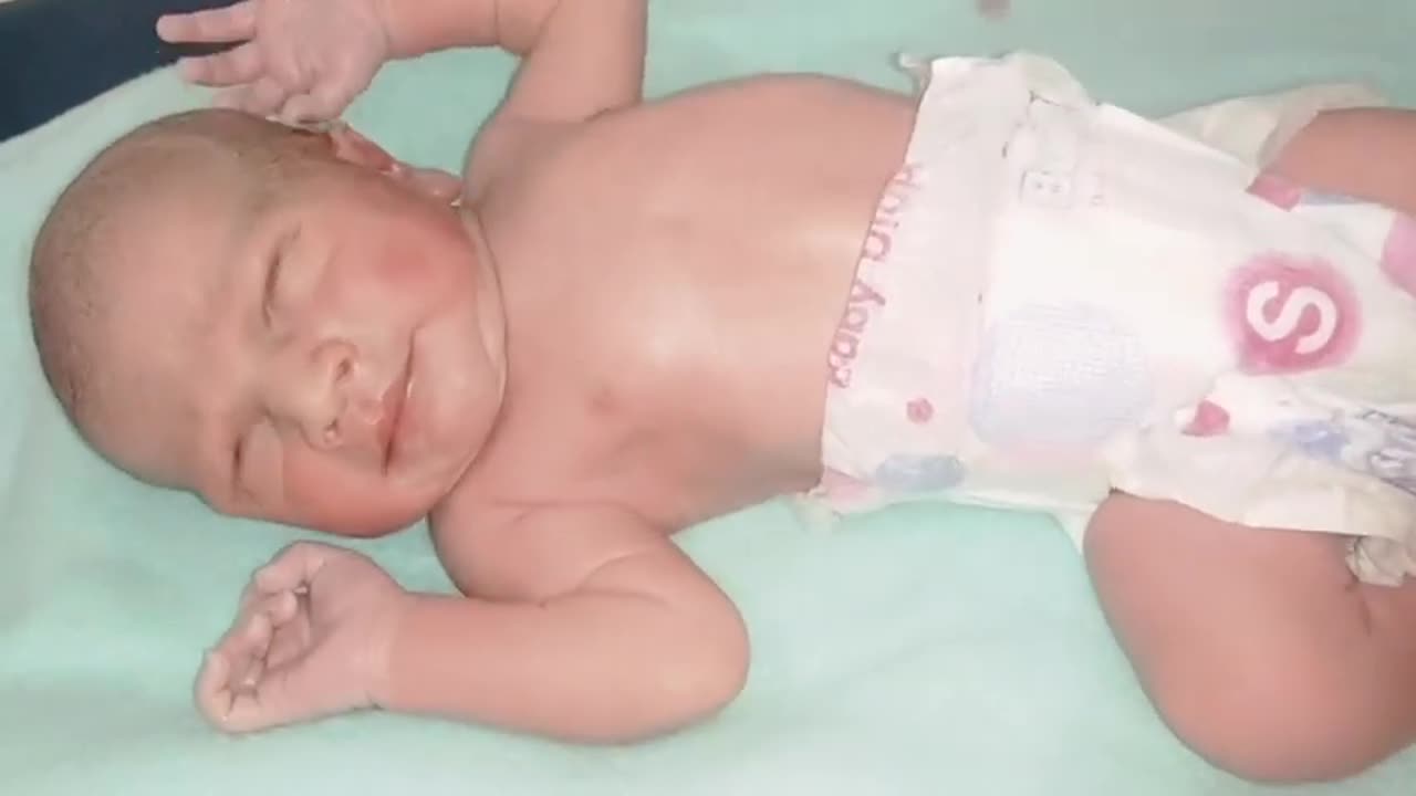 Say mashallah new born baby after birth so cute 🥺🥰🥰🥰