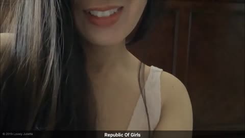 Hot Girl🔥🔥 Looking up ☝🏻☝🏻🥰😍🤩 Cute girl