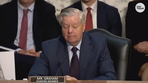 Senators raise concerns on federal enforcement for banning books | USA TODAY