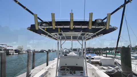 2004 Boston Whaler 240