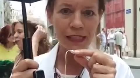 Une médecin de Genève met en garde contre les vaccins !!!