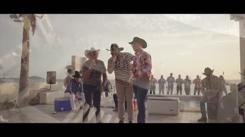 Grupo Firme y Carin Leon - El Toxico