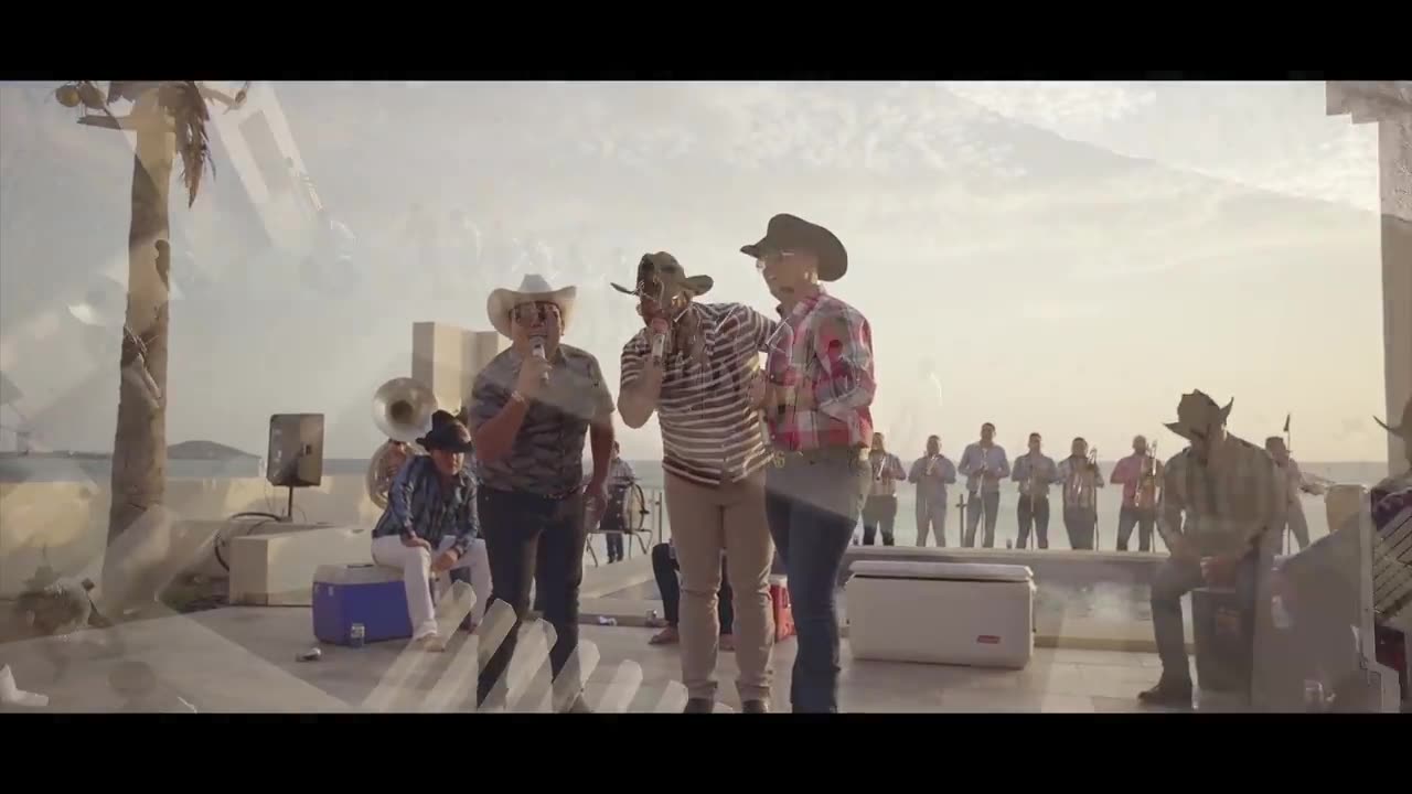 Grupo Firme y Carin Leon - El Toxico