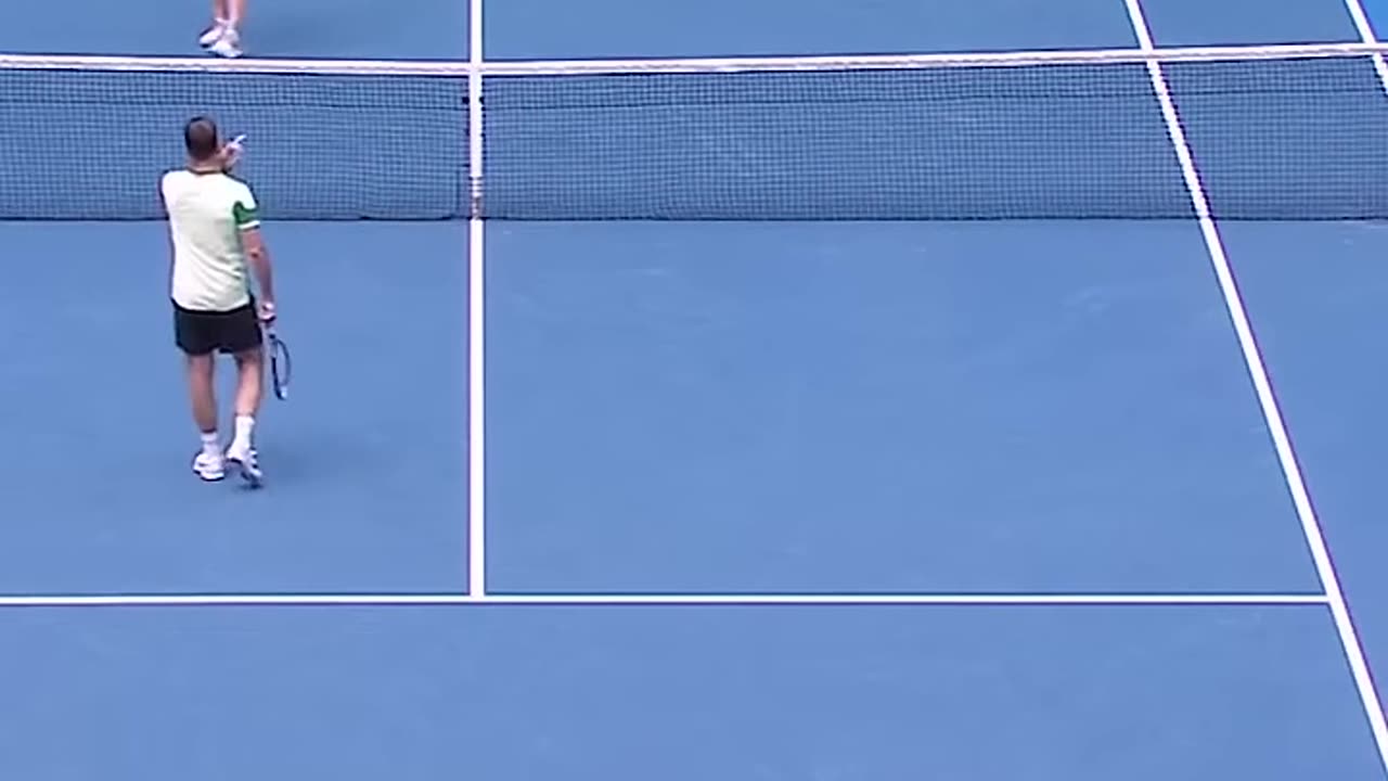 When your partner doesn't TRUST you 😂 - Australian Open TV