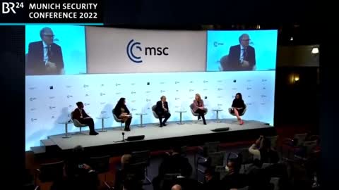 ביל גייטס בהצהרה לצערי וריאנט אומיקרון גורם למחלה קלה ומחסן אנשים ולכן אנשים מעדיפים להדבק ולא להתחסן אין יותר הכנסות מחיסונים