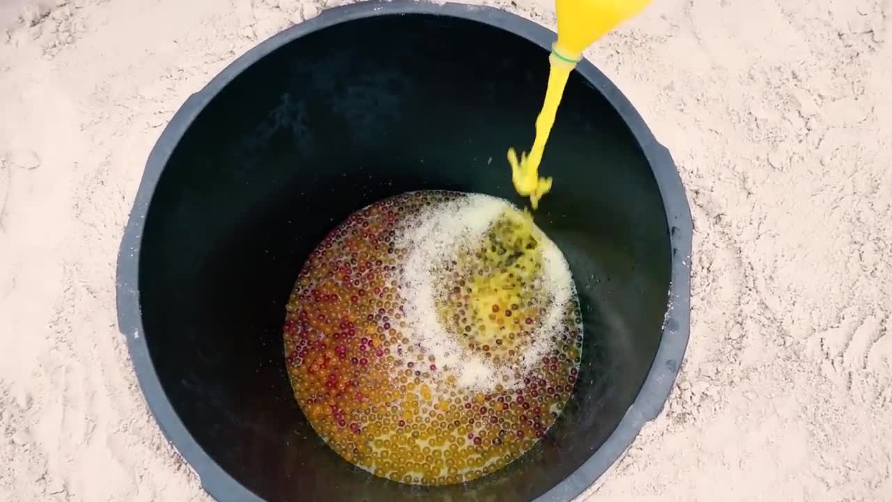 Coca Cola, Mtn Dew, Fanta & Pepsi, Mirinda, Chupa Chups, Sprite vs Mentos Underground6
