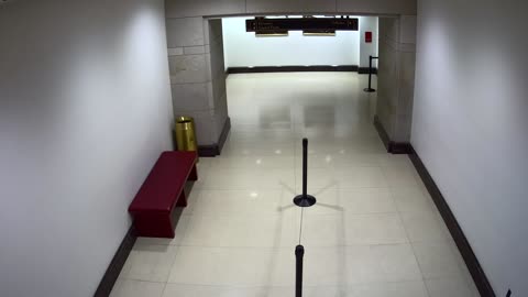 7080CVCULElevator17-18toGalleries_2021-01-05_04h40min00s487ms.mp4