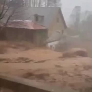 Massive debris flow traveling at lightning speed in eastern TN