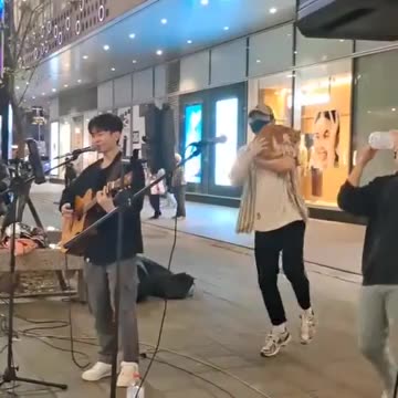 A kitty star was born today